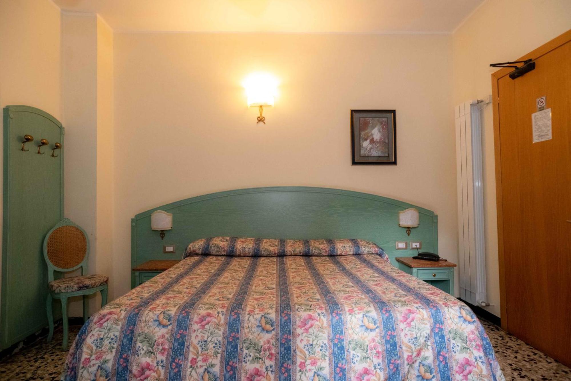Hotel Magnolia Albenga Eksteriør bilde