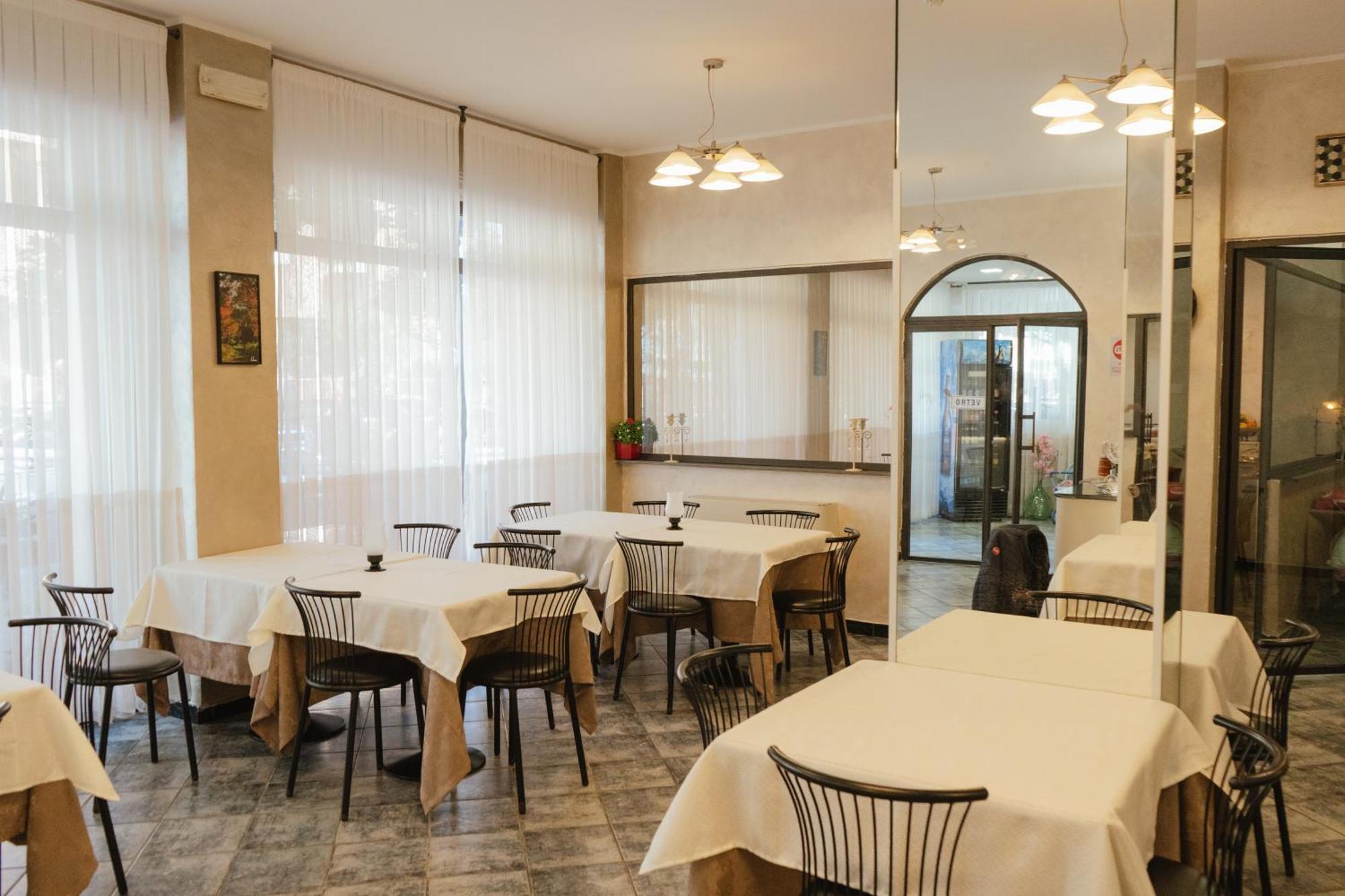 Hotel Magnolia Albenga Eksteriør bilde